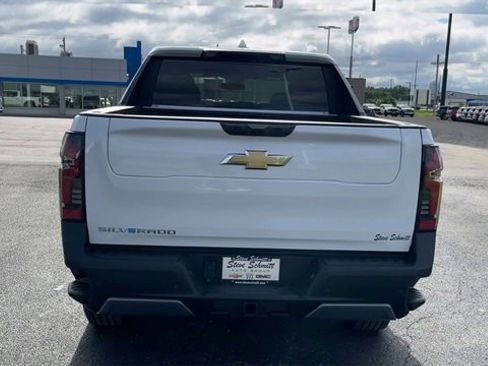 New 2025 Chevrolet Silverado EV LT image 7