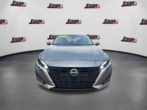 Used 2023 Nissan Altima 2.5 SV image 2