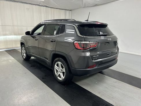Used 2023 Jeep Compass Latitude AWD/4WD image 7