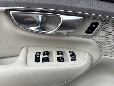 New 2026 Volvo XC90 B6 Ultra w/ Protection Package AWD/4WD image 17