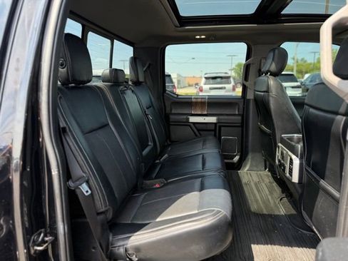 Used 2019 Ford F150 Lariat w/ Equipment Group 502A Luxury AWD/4WD image 20
