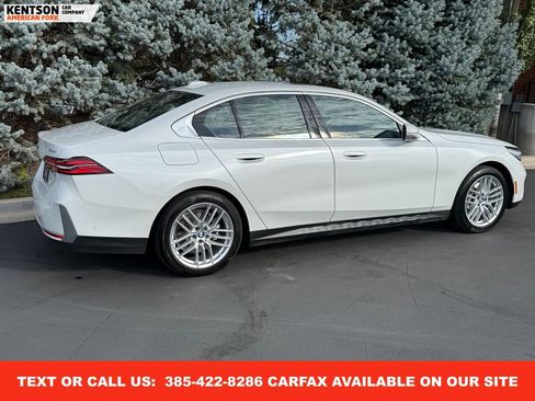 Used 2025 BMW 530i xDrive image 10