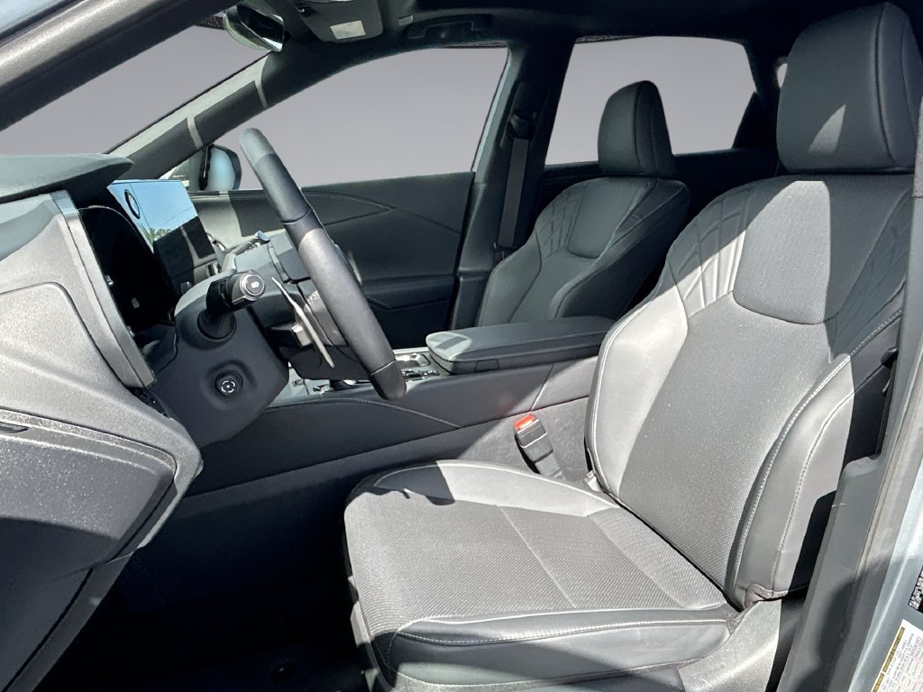 Used 2026 Lexus RX 350 Premium w/ Accessory Package (Z1) FWD image 12