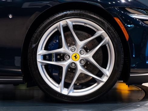 Certified 2022 Ferrari Roma image 15