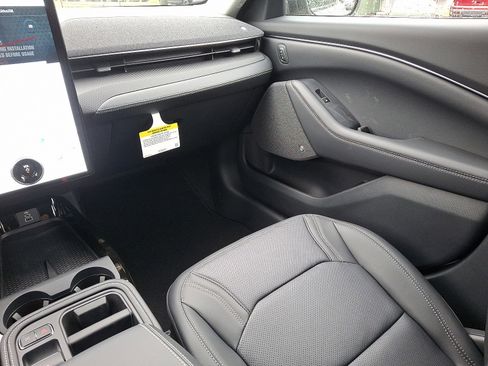 New 2025 Ford Mustang Mach-E Premium image 33