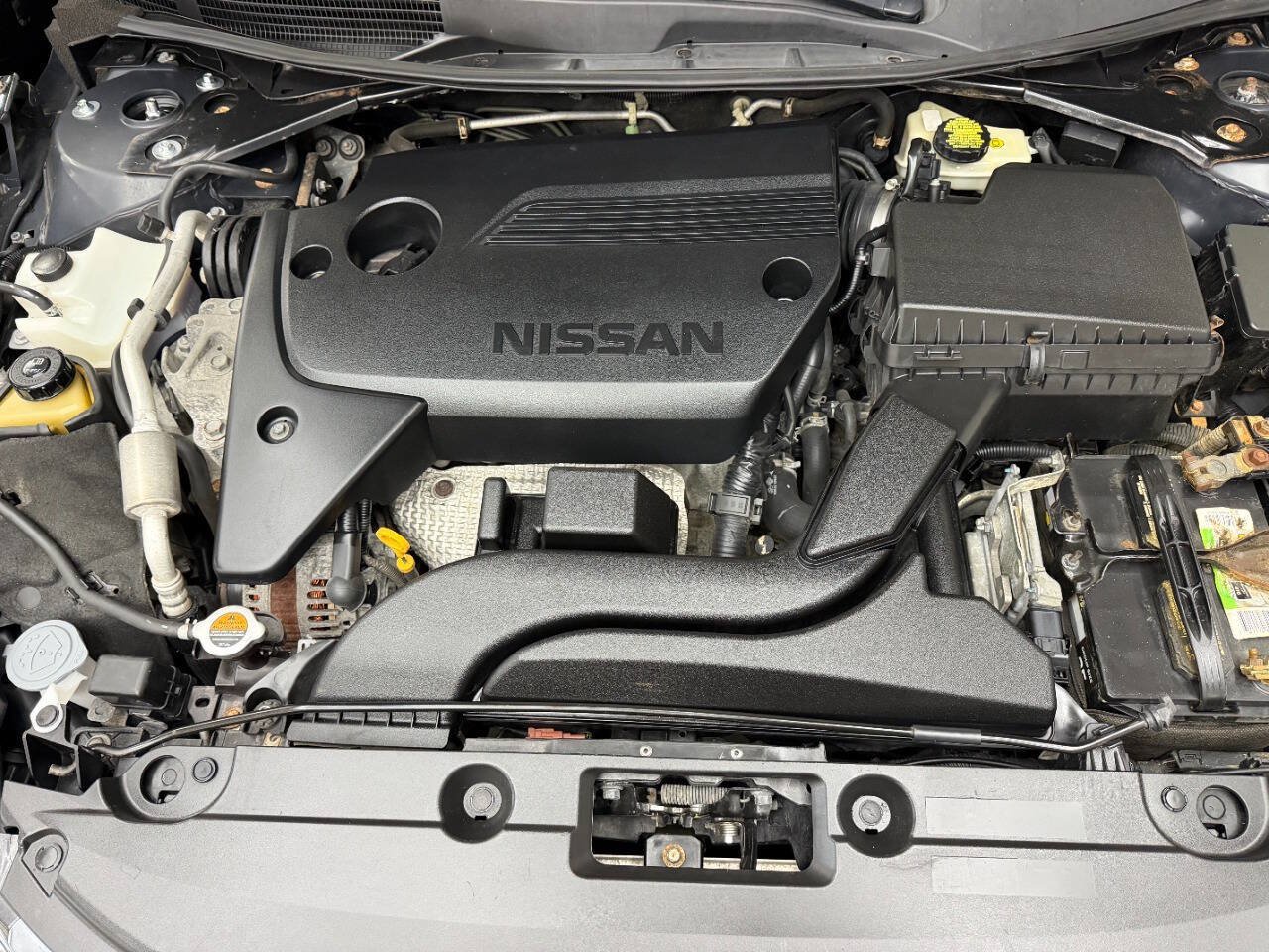 Used 2017 Nissan Altima 2.5 SR w/ Midnight Edition Package FWD image 7