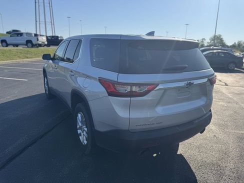Used 2021 Chevrolet Traverse LS image 5
