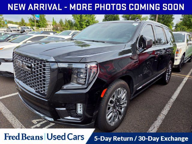 Used 2023 GMC Yukon Denali Ultimate w/ LPO, Floor Liner Package AWD/4WD image 2