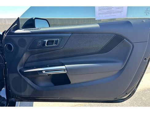 Used 2025 Ford Mustang Coupe RWD image 20