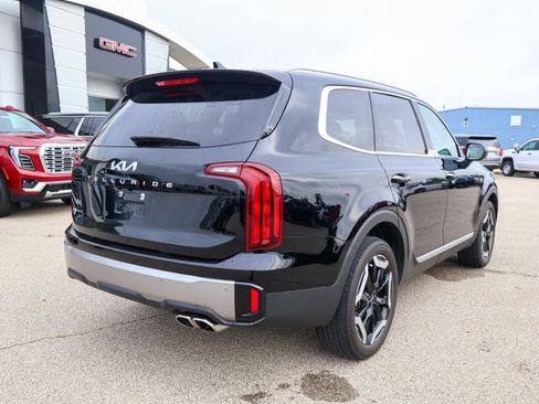 Used 2025 Kia Telluride S FWD image 3