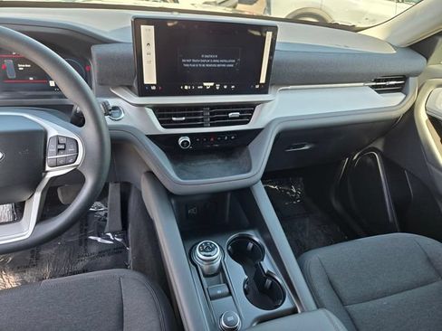Used 2026 Ford Explorer Active RWD image 17