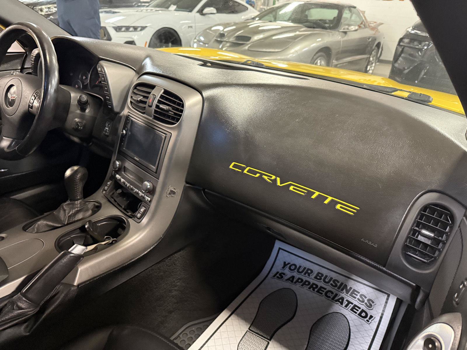 Used 2007 Chevrolet Corvette Coupe w/ Preferred Equipment Group RWD image 17