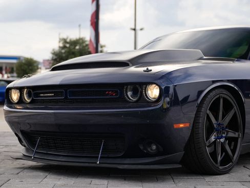 Used 2016 Dodge Challenger R/T Plus RWD image 7