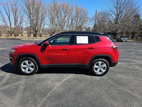 Used 2020 Jeep Compass Latitude image 2