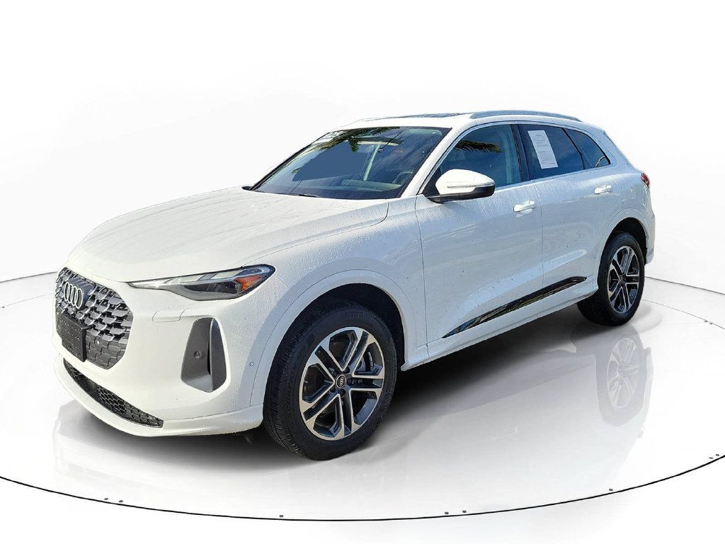 Certified 2025 Audi Q5 Premium w/ Convenience Package AWD/4WD image 2