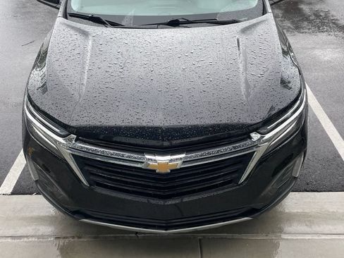 Used 2022 Chevrolet Equinox LT FWD image 2