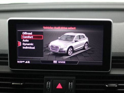 Used 2019 Audi SQ5 Premium Plus w/ Premium Plus Package AWD/4WD image 24