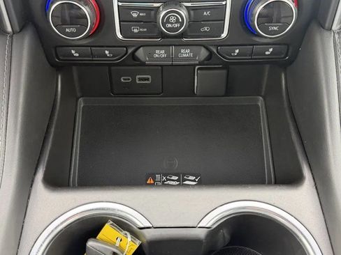 Used 2021 Chevrolet Tahoe Z71 image 24