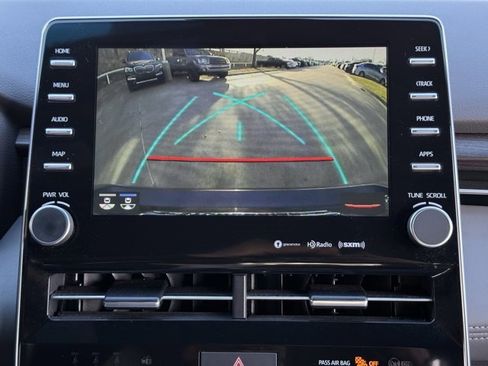 Used 2019 Toyota Avalon XLE image 18