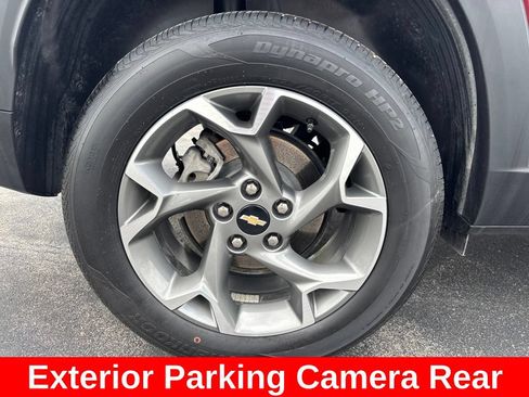 Used 2024 Chevrolet Trax LT w/ Driver Confidence Package FWD image 11