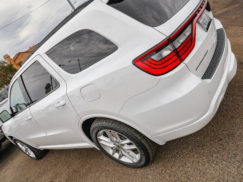 Used 2024 Dodge Durango GT RWD image 8