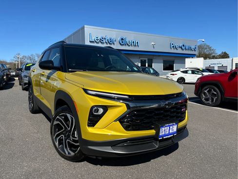 Certified 2024 Chevrolet TrailBlazer RS w/ Convenience Package AWD/4WD image 2