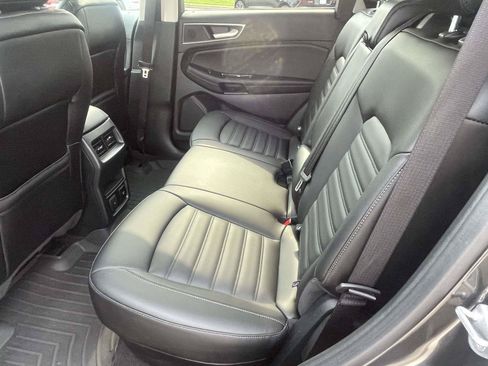 Used 2020 Ford Edge SEL w/ Convenience Package FWD image 10