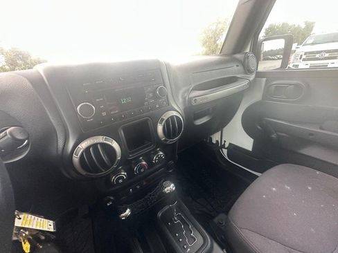Used 2015 Jeep Wrangler Unlimited Sport AWD/4WD image 21