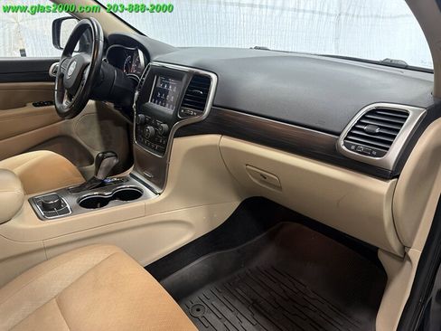 Used 2021 Jeep Grand Cherokee Laredo AWD/4WD image 5