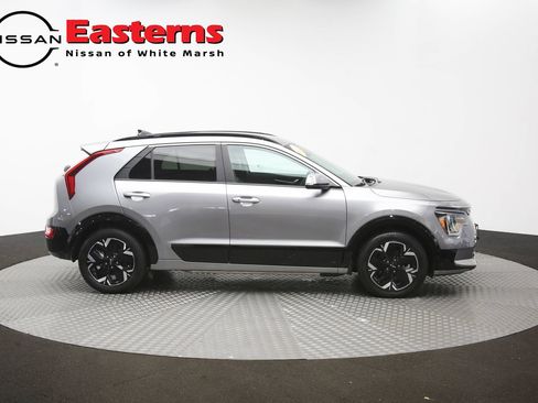 Used 2024 Kia Niro Wind w/ Wind Preserve Package FWD image 41