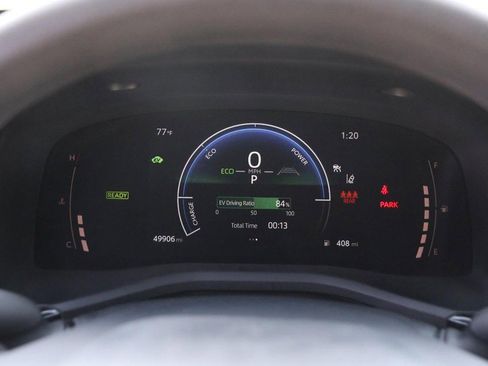 Used 2025 Toyota Camry LE image 13