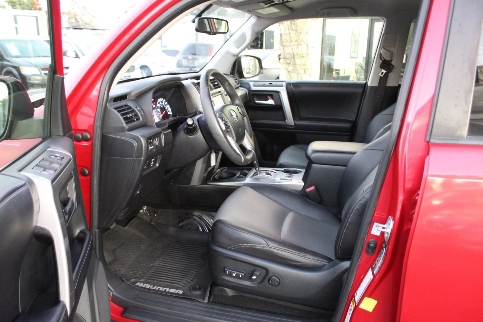 Used 2017 Toyota 4Runner SR5 Premium RWD image 9