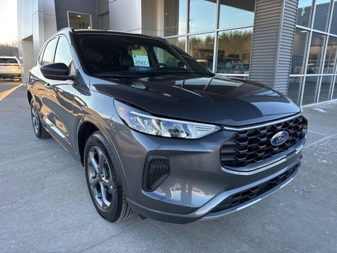 Certified 2024 Ford Escape ST-Line w/ Tech Pack #1 image 10