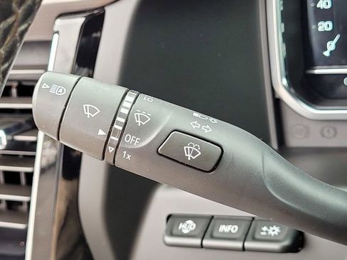 Used 2024 GMC Sierra 3500 Denali Ultimate image 31