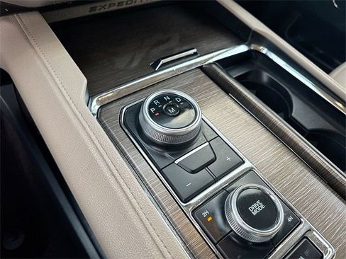 Certified 2022 Ford Expedition Limited image 26
