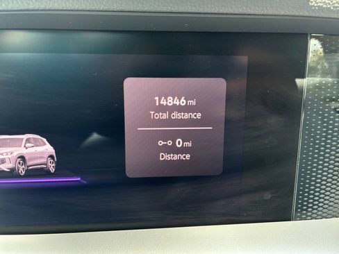 Used 2026 Volkswagen Tiguan SE FWD image 37