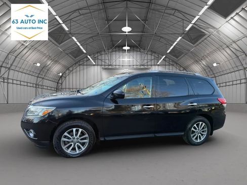 Used 2016 Nissan Pathfinder SV AWD/4WD image 2