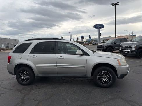 Used 2008 Pontiac Torrent 2WD w/ Preferred Package image 3