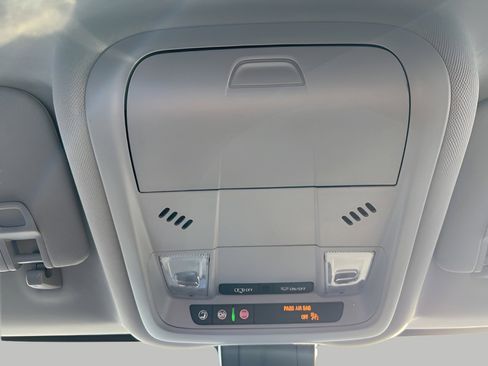 Used 2024 Chevrolet Equinox LT image 16