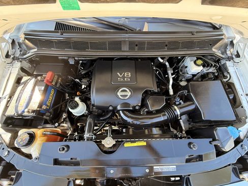 Used 2011 Nissan Titan SV w/ SV Value Truck Pkg image 17