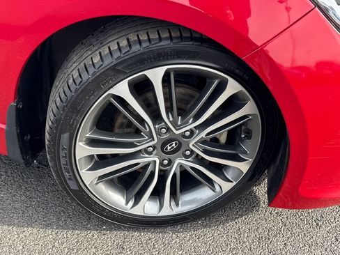 Used 2016 Hyundai Veloster Turbo w/ Option Group 04 image 9