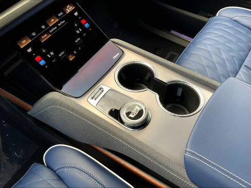 New 2026 Cadillac Vistiq Premium Luxury AWD/4WD image 10
