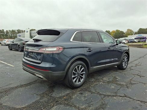 Used 2022 Lincoln Nautilus FWD image 6