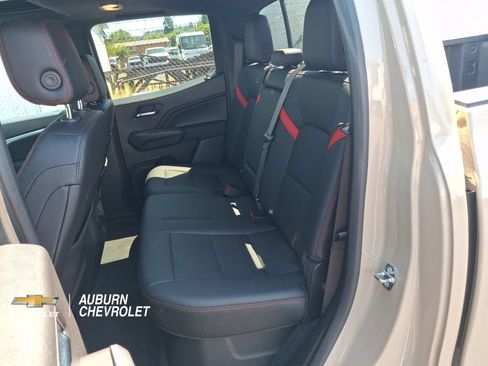 Used 2023 Chevrolet Colorado Z71 w/ Z71 Convenience Package 2 AWD/4WD image 17