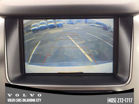 Used 2019 Chevrolet Suburban Premier AWD/4WD image 14