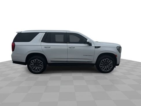 Used 2023 GMC Yukon Denali Ultimate image 9