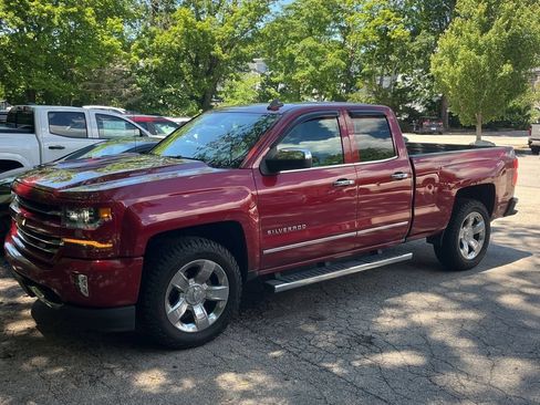 Used 2018 Chevrolet Silverado 1500 LTZ Z71 w/ LTZ Plus Package AWD/4WD image 3