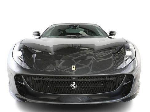 Used 2020 Ferrari 812 Superfast RWD image 7