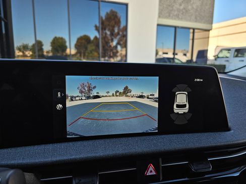 Used 2023 Kia EV6 Wind image 32