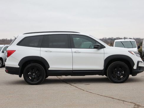 Used 2022 Honda Pilot TrailSport image 7